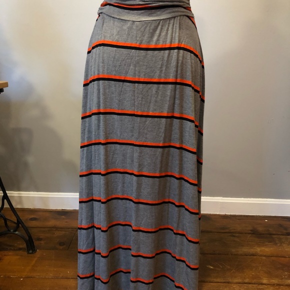 Maxi skirt - Picture 2 of 3